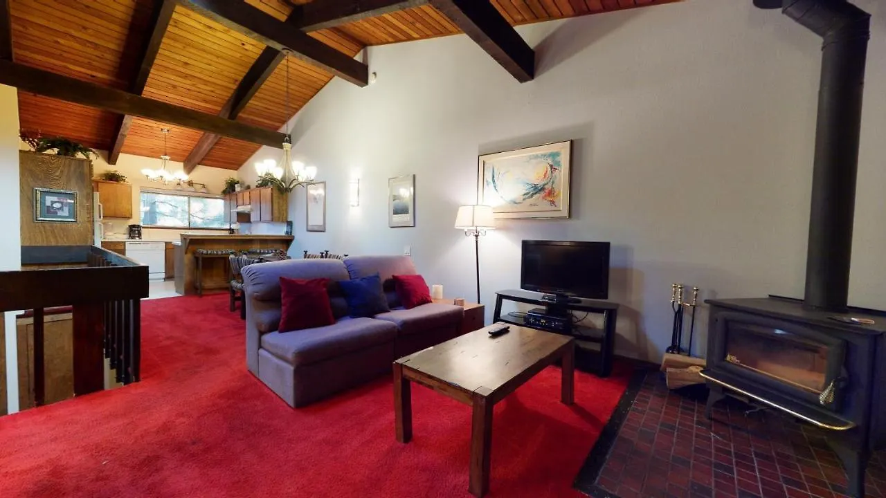 Mammoth Estates Condo - Near Village At Mammoth & Pet Friendly Mammoth Lakes 0*,
