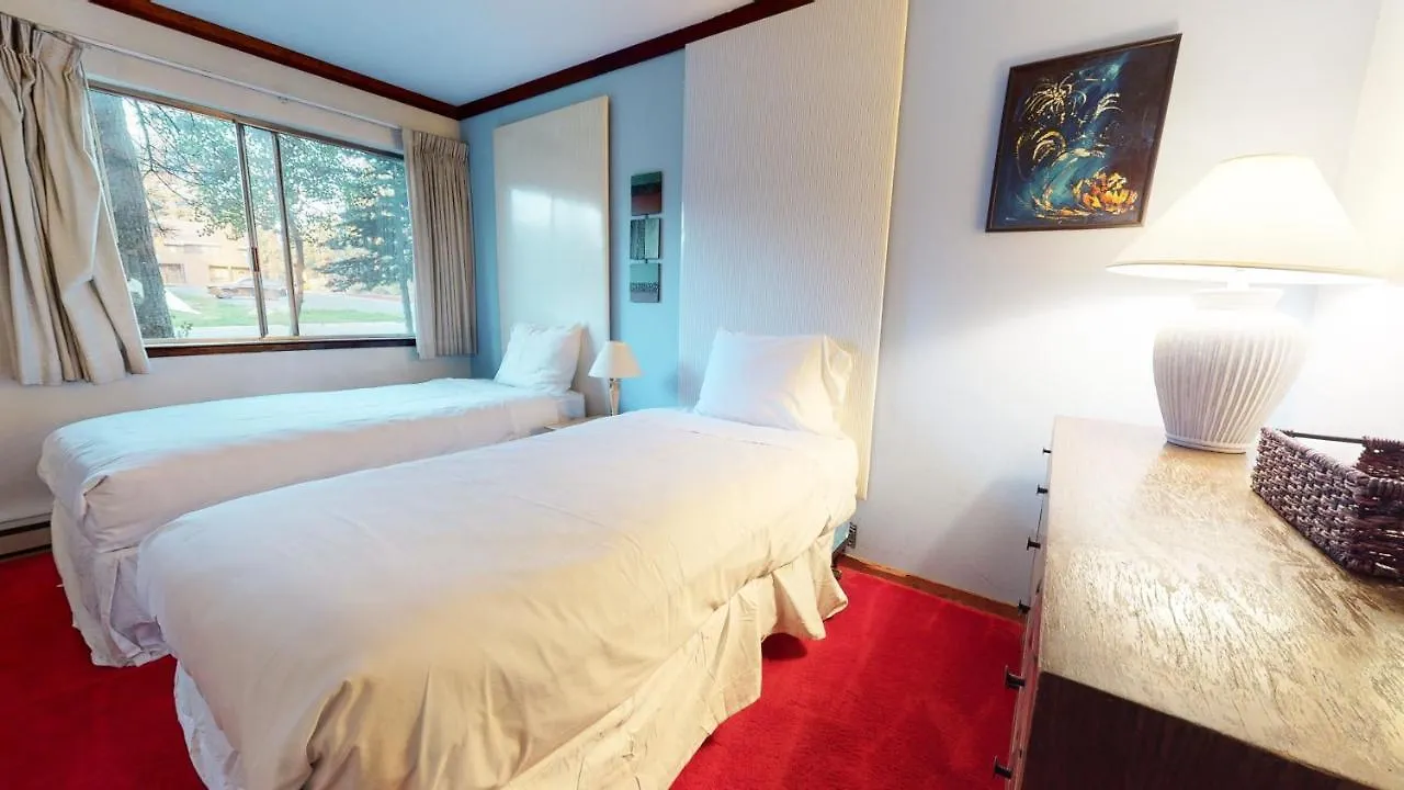 Apartment Mammoth Estates Condo - Near Village At Mammoth & Pet Friendly Mammoth Lakes